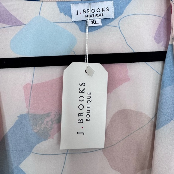 Multicolor Abstract Print Duster - Picture 3 of 5